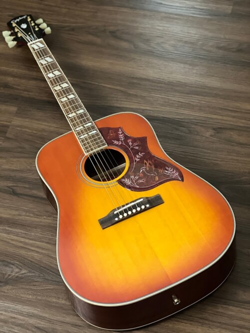 Epiphone Hummingbird Full Solid Acoustic Electric in Aged Cherry 